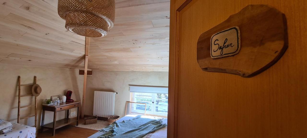 Bed and Breakfast Le Coq En Repos Saint-Sylvestre-sur-Lot Esterno foto