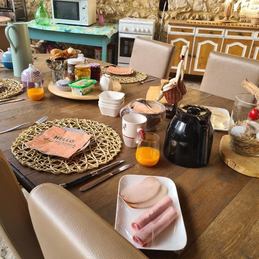 Bed and Breakfast Le Coq En Repos Saint-Sylvestre-sur-Lot Esterno foto