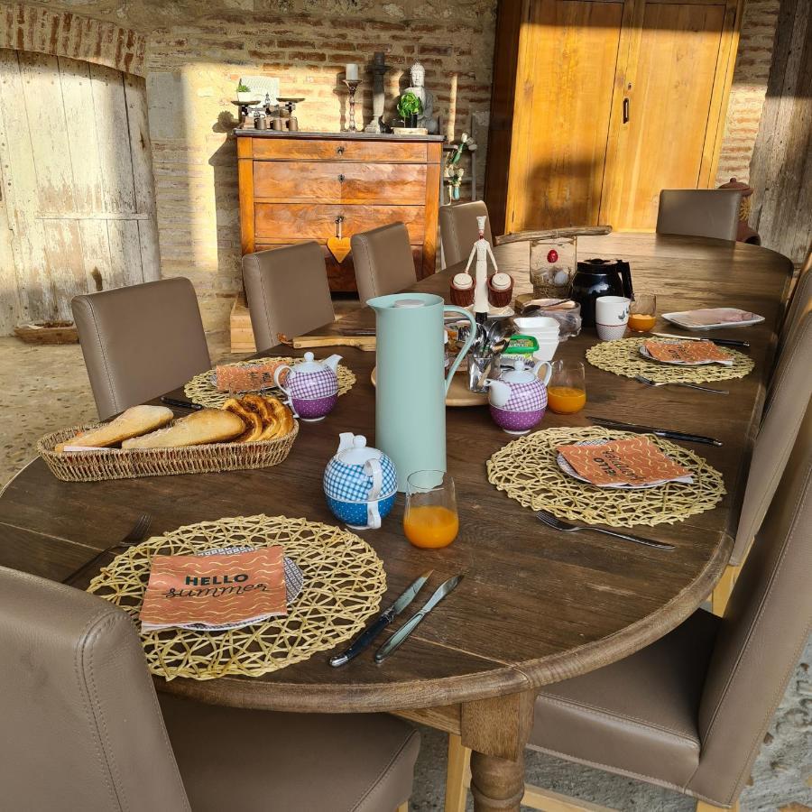 Bed and Breakfast Le Coq En Repos Saint-Sylvestre-sur-Lot Esterno foto