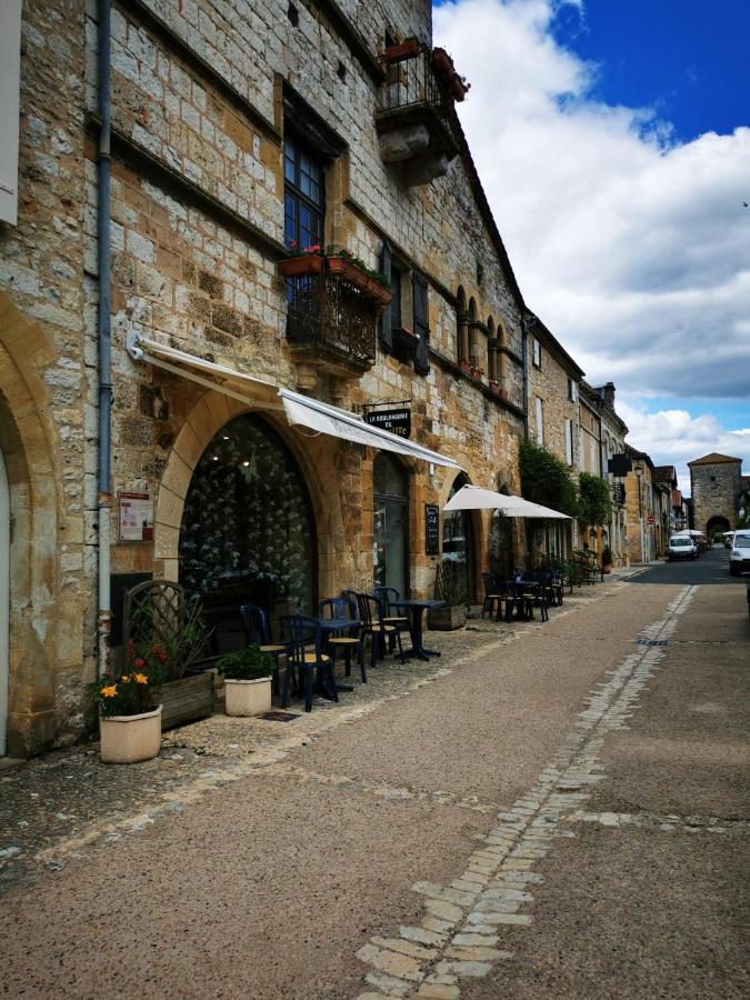 Bed and Breakfast Le Coq En Repos Saint-Sylvestre-sur-Lot Esterno foto