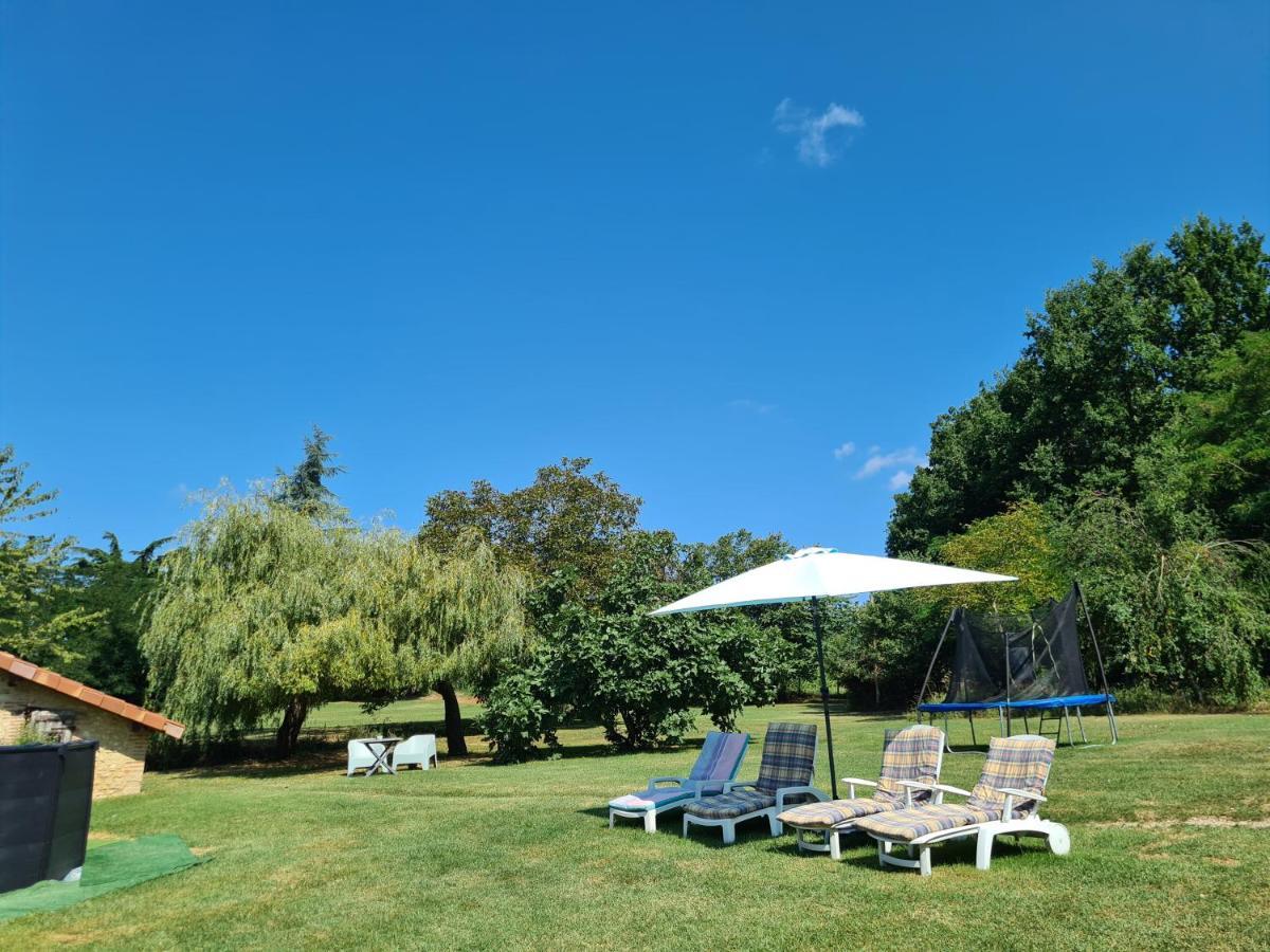 Bed and Breakfast Le Coq En Repos Saint-Sylvestre-sur-Lot Esterno foto